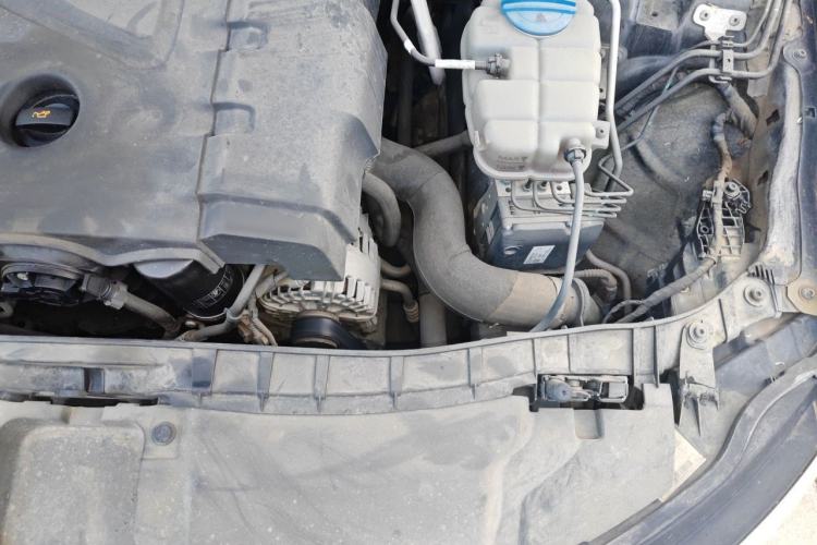 Used Audi A6L 2012 TFSI Standard Model Engine Bay Left