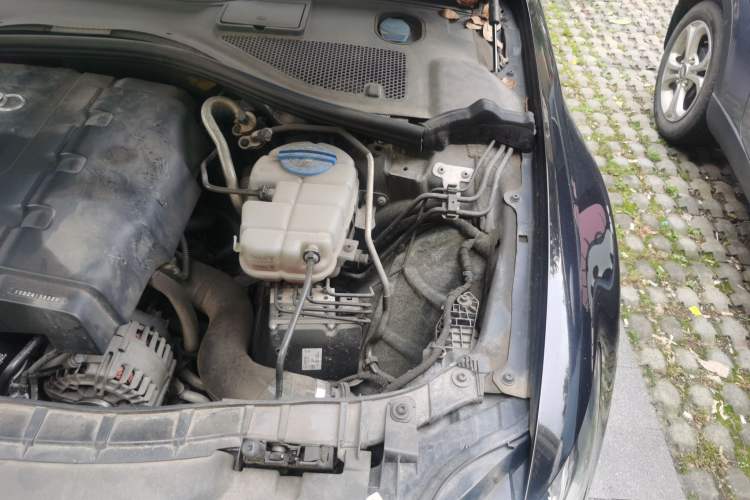 Used Audi A6L 2012 TFSI Standard Model Engine Bay Left