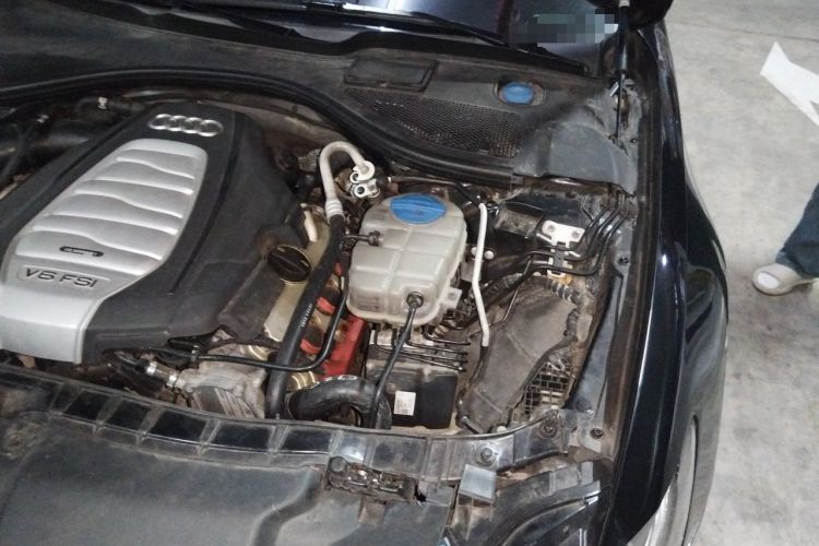 Used Audi A6L 2012 30 FSI Technology Edition Engine Bay Left