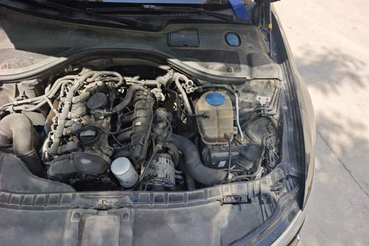 Used Audi A6L 2012 TFSI Standard Model Engine Bay Left