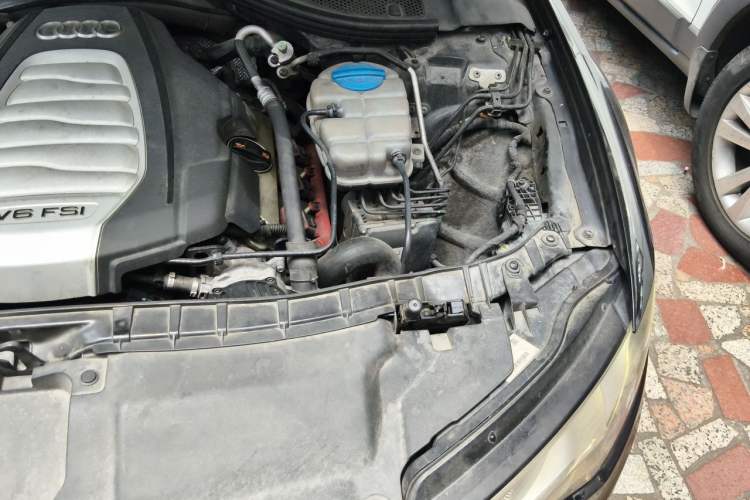 Used Audi A6L 2012 30 FSI Comfort Model Engine Bay Left