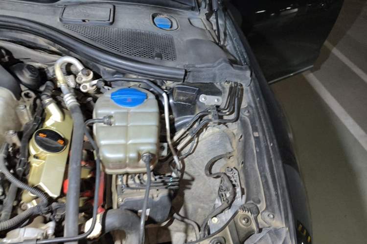 Used Audi A6L 2012 50 TFSI quattro Luxury Model Engine Bay Left