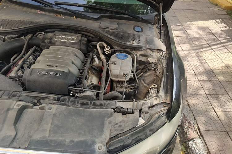 Used Audi A6L 2012 35 FSI quattro Luxury Model Engine Bay Left