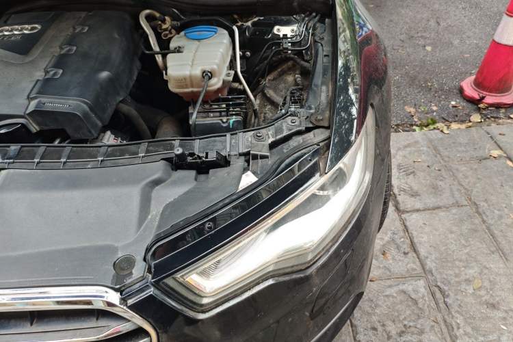 Used Audi A6L 2012 TFSI Standard Model Engine Bay Left