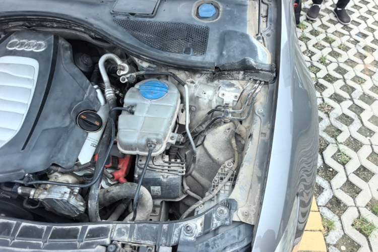Used Audi A6L 2012 30 FSI Comfort Model Engine Bay Left