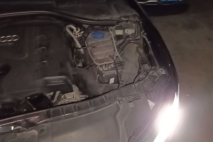 Used Audi A6L 2012 TFSI Standard Model Engine Bay Left