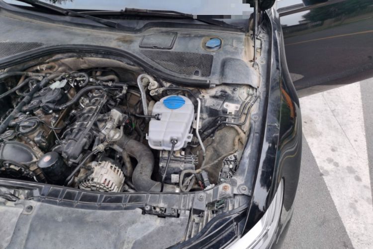 Used Audi A6L 2012 TFSI Standard Model Engine Bay Left