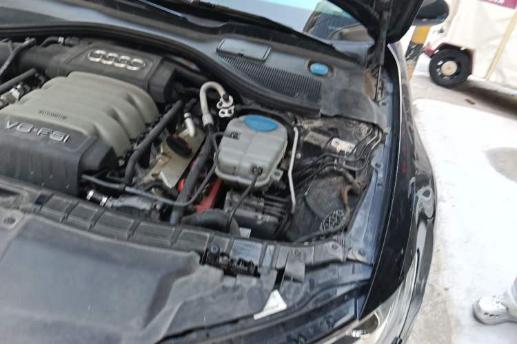 Used Audi A6L 2012 35 FSI Comfort Model Engine Bay Left