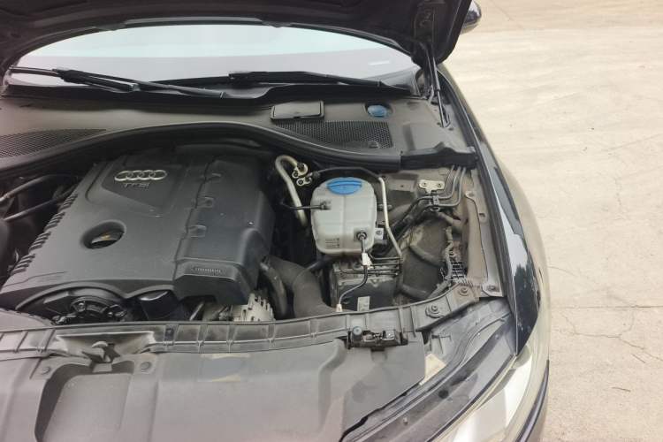 Used Audi A6L 2012 TFSI Standard Model Engine Bay Left