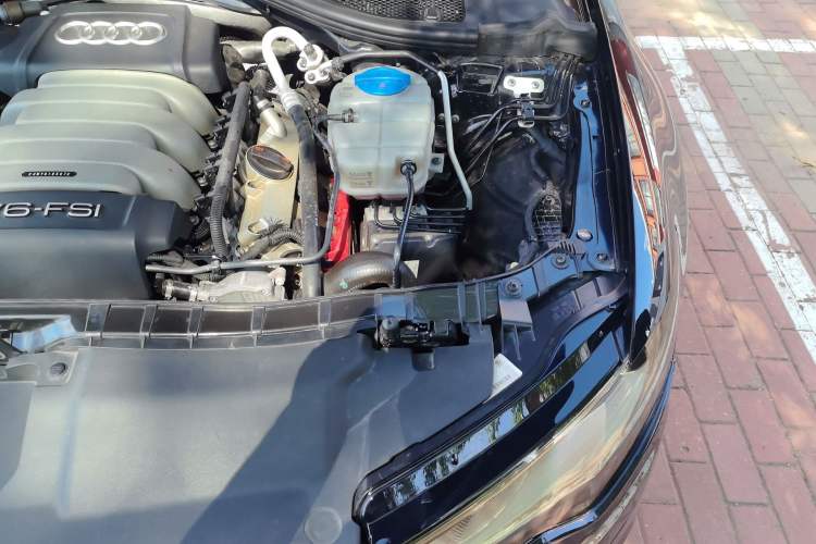 Used Audi A6L 2012 35 FSI Comfort Model Engine Bay Left
