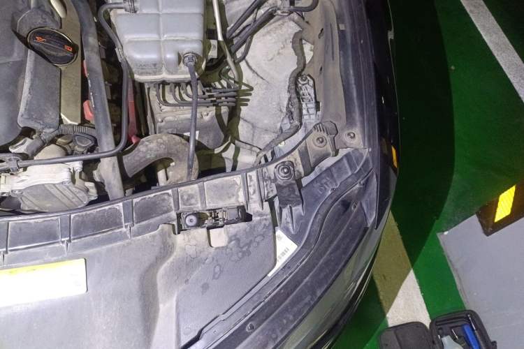 Used Audi A6L 2012 30 FSI Comfort Model Engine Bay Left