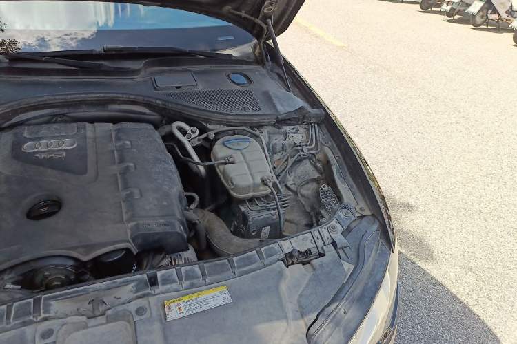 Used Audi A6L 2012 TFSI Standard Model Engine Bay Left