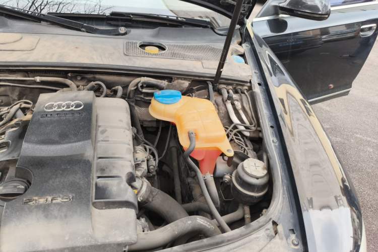 Used Audi A6L 2012 TFSI Standard Model Engine Bay Left