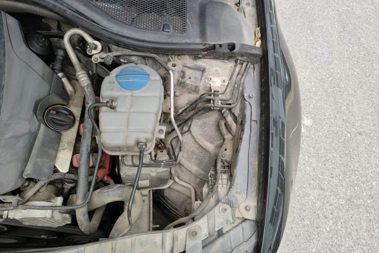 Used Audi A6L 2012 30 FSI Technology Edition Engine Bay Left