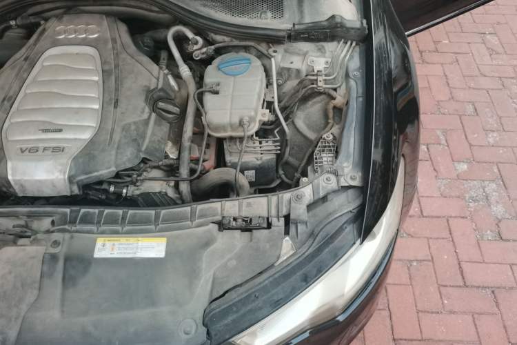 Used Audi A6L 2012 30 FSI Luxury Model Engine Bay Left