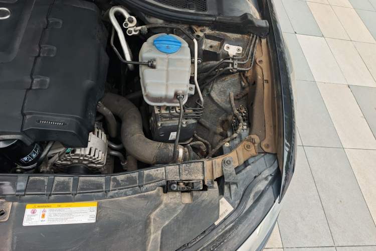 Used Audi A6L 2012 TFSI Standard Model Engine Bay Left