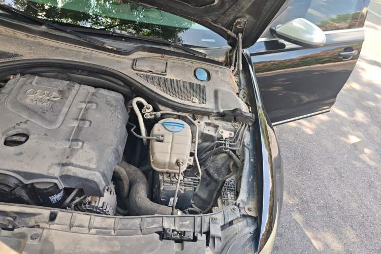 Used Audi A6L 2012 TFSI Standard Model Engine Bay Left