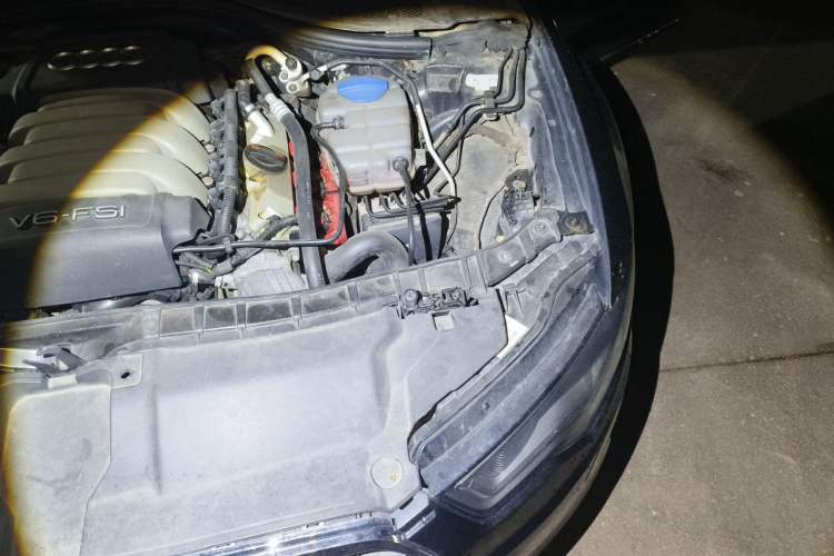 Used Audi A6L 2012 35 FSI Comfort Model Engine Bay Left