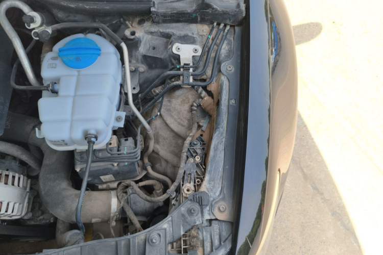 Used Audi A6L 2012 TFSI Standard Model Engine Bay Left