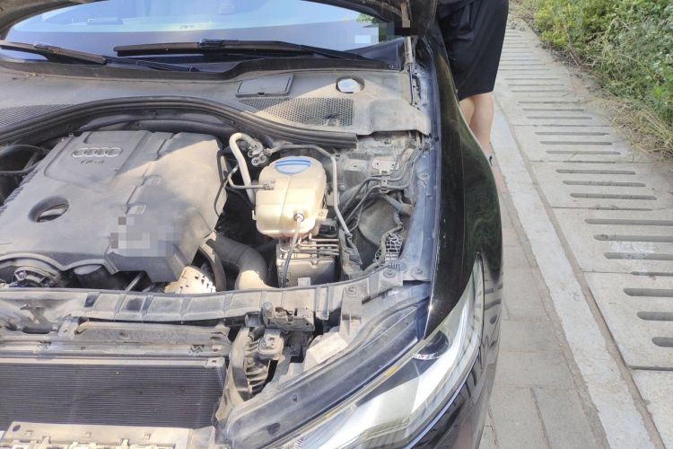 Used Audi A6L 2012 TFSI Standard Model Engine Bay Left