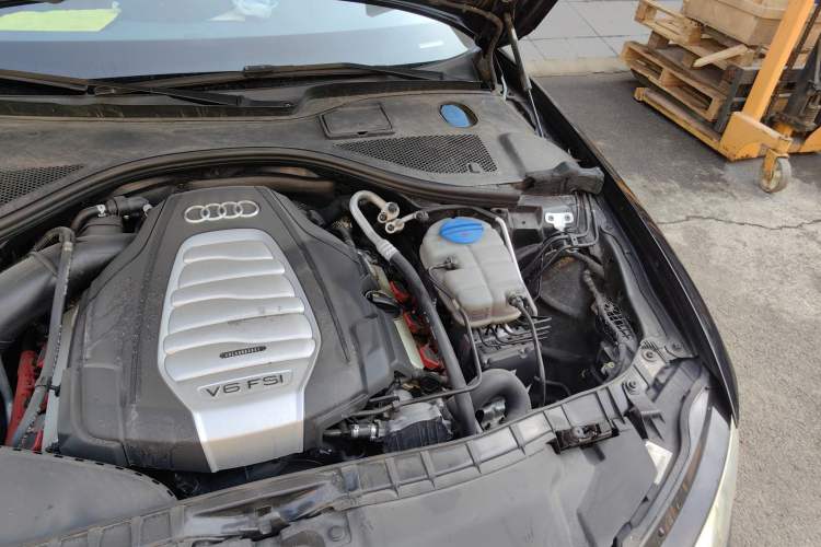 Used Audi A6L 2012 30 FSI Technology Edition Engine Bay Left