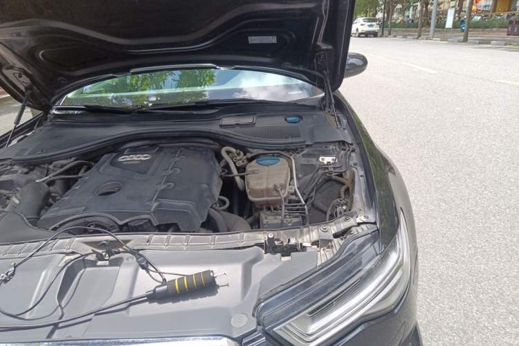 Used Audi A6L 2012 TFSI Standard Model Engine Bay Left