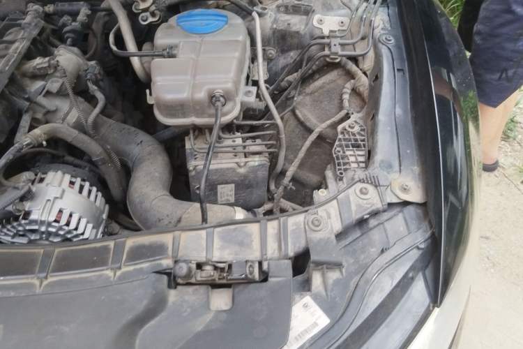 Used Audi A6L 2012 TFSI Manual Base Model Engine Bay Left