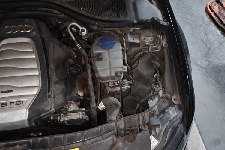 Used Audi A6L 2012 30 FSI Technology Edition Engine Bay Left