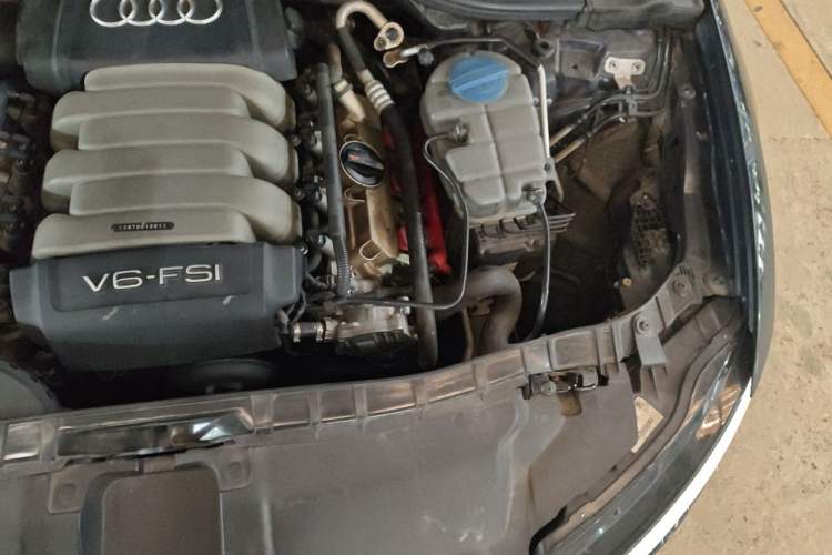 Used Audi A6L 2012 30 FSI Luxury Model Engine Bay Left