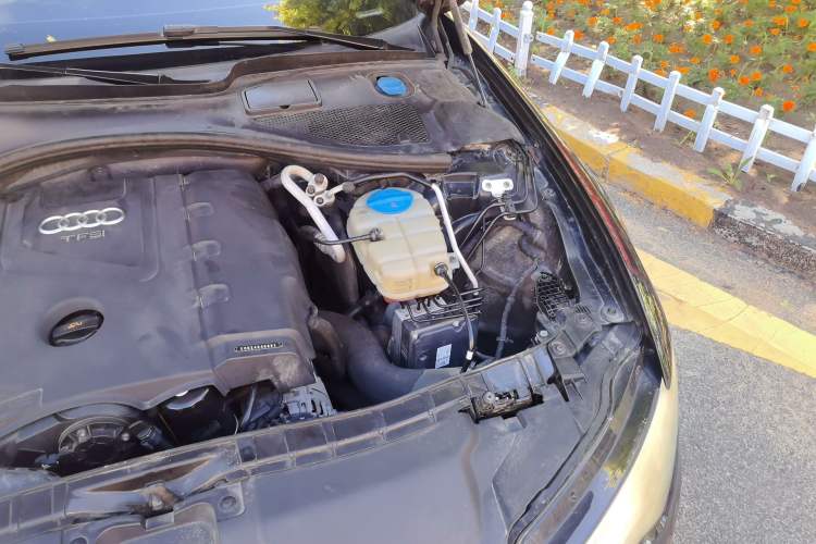 Used Audi A6L 2012 TFSI Standard Model Engine Bay Left