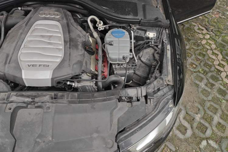 Used Audi A6L 2012 30 FSI Luxury Model Engine Bay Left