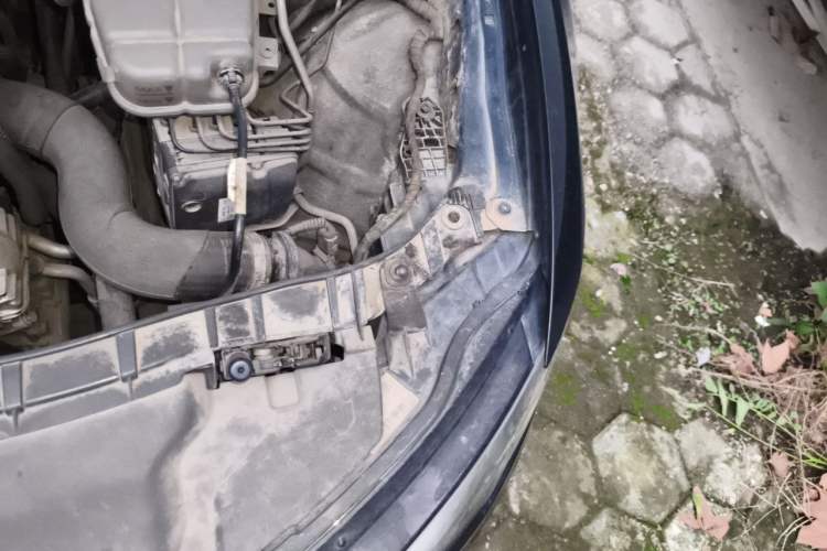 Used Audi A6L 2012 TFSI Standard Model Engine Bay Left