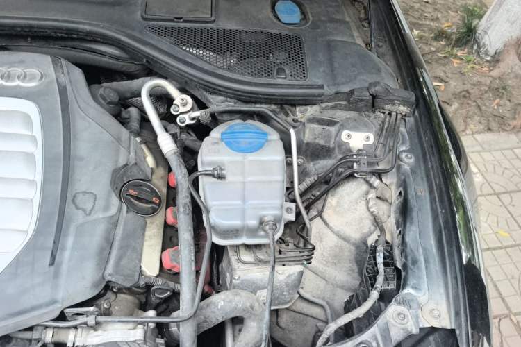 Used Audi A6L 2012 30 FSI Comfort Model Engine Bay Left