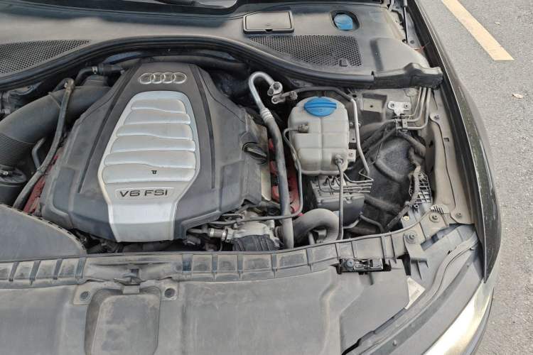 Used Audi A6L 2012 30 FSI Technology Edition Engine Bay Left