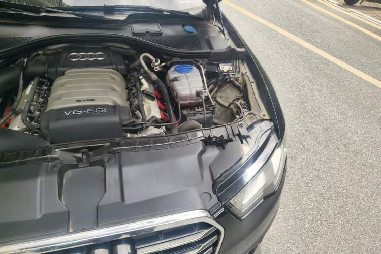 Used Audi A6L 2012 35 FSI quattro Luxury Model Engine Bay Left