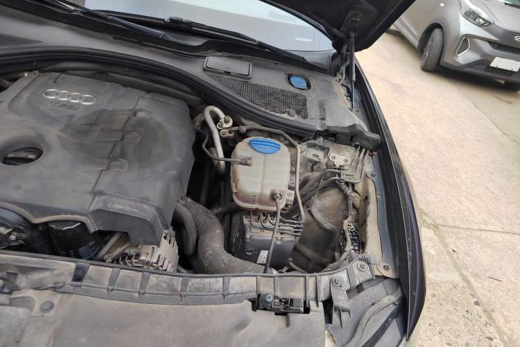 Used Audi A6L 2012 TFSI Standard Model Engine Bay Left