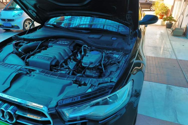 Used Audi A6L 2012 35 FSI Comfort Model Engine Bay Left