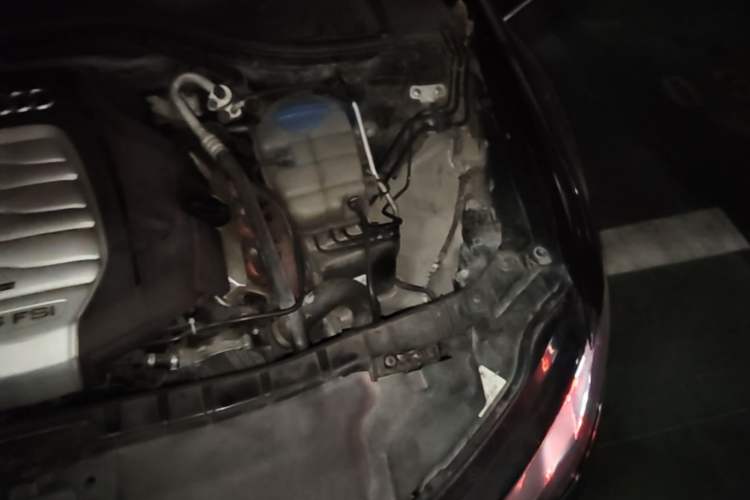 Used Audi A6L 2012 30 FSI Technology Edition Engine Bay Left