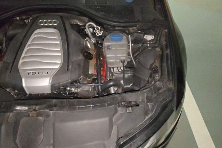 Used Audi A6L 2012 30 FSI Technology Edition Engine Bay Left