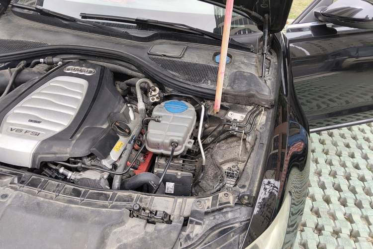 Used Audi A6L 2012 30 FSI Technology Edition Engine Bay Left