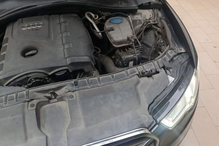 Used Audi A6L 2012 TFSI Standard Model Engine Bay Left