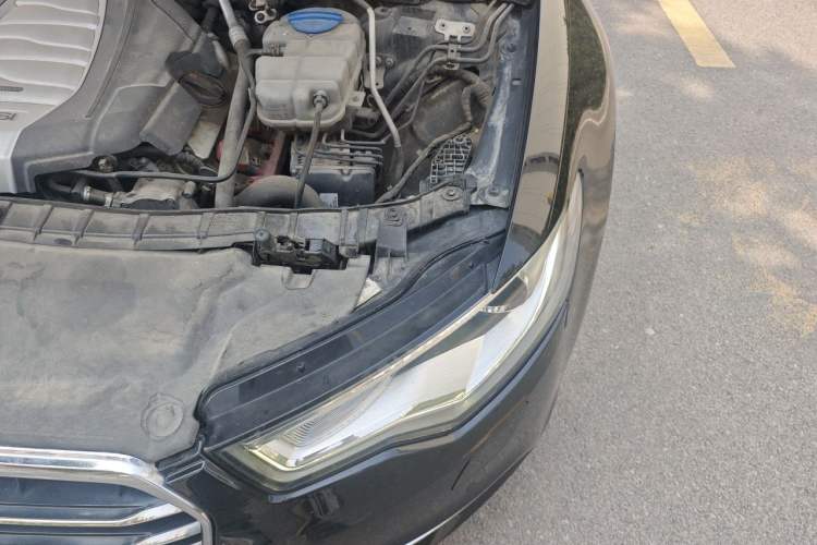 Used Audi A6L 2012 30 FSI Comfort Model Engine Bay Left