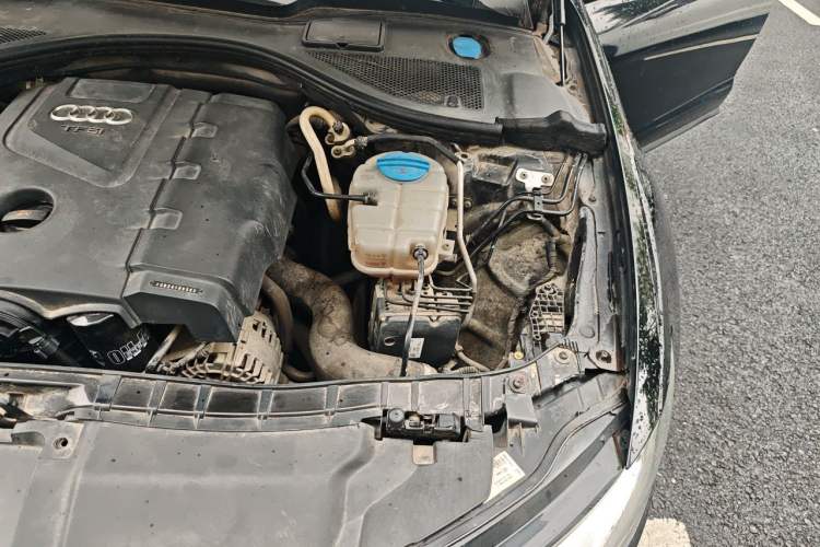 Used Audi A6L 2012 TFSI Standard Model Engine Bay Left