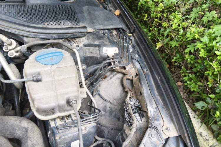 Used Audi A6L 2012 TFSI Comfort Model Engine Bay Left