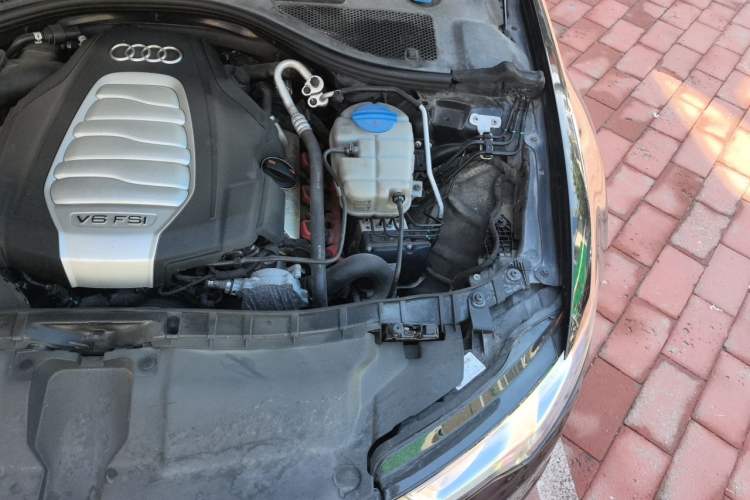 Used Audi A6L 2012 30 FSI Luxury Model Engine Bay Left