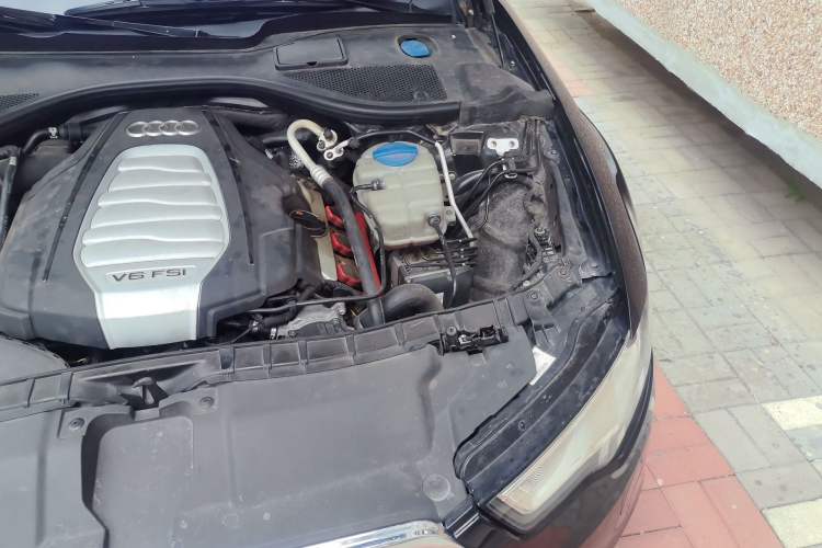 Used Audi A6L 2012 30 FSI Comfort Model Engine Bay Left