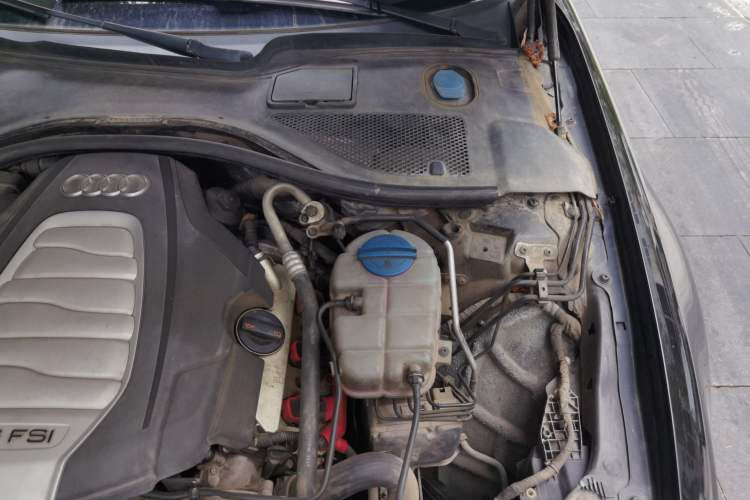Used Audi A6L 2012 30 FSI Comfort Model Engine Bay Left