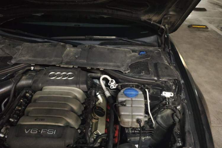 Used Audi A6L 2012 35 FSI Luxury Model Engine Bay Left