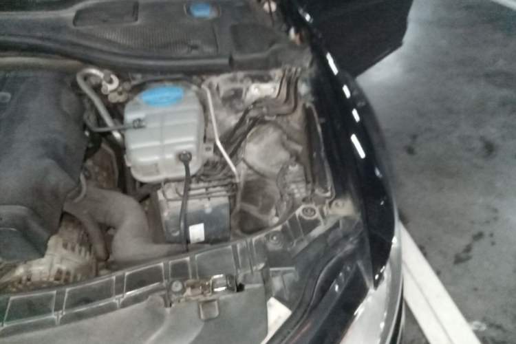 Used Audi A6L 2012 TFSI Standard Model Engine Bay Left