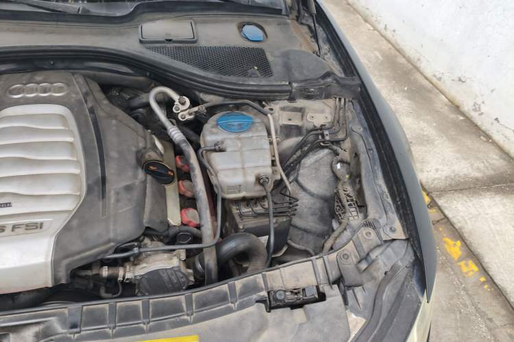 Used Audi A6L 2012 30 FSI Luxury Model Engine Bay Left